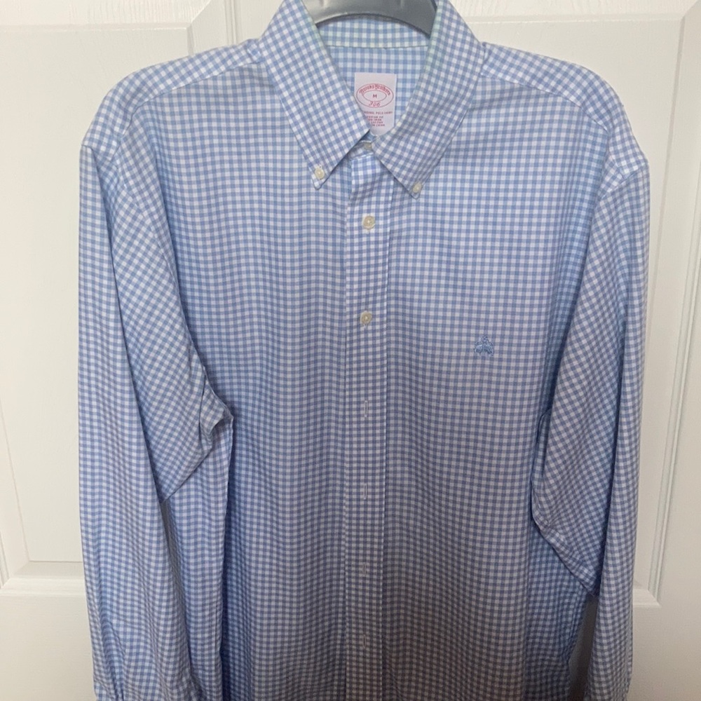Brooks Brother’s Men’s Button Down Shirt Size M